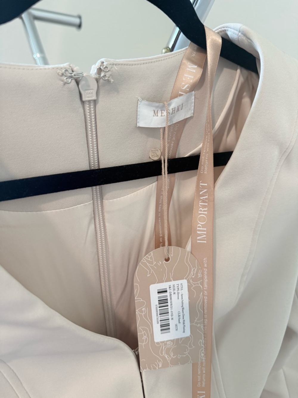 Meshki Cream V-Neck Blazer Dress - Picture 4 of 4